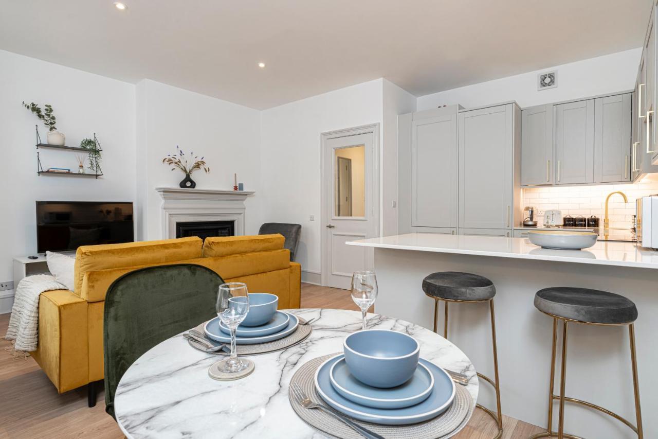 Stylish 1 Bed Flats In Soho, Next To Piccadilly Circus And Trafalgar Square London Exterior foto