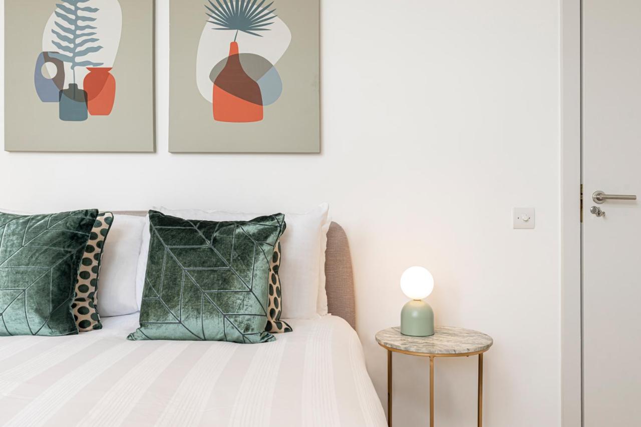 Stylish 1 Bed Flats In Soho, Next To Piccadilly Circus And Trafalgar Square London Exterior foto